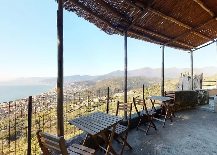 La Canonica - Svegliarsi A Verezzi Отель типа 